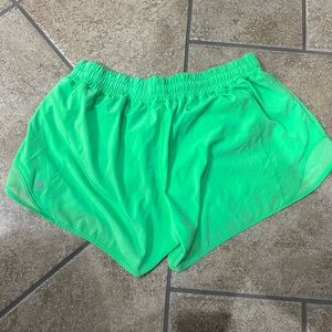 Lululemon Hotty Hot Low-rise Lined shorts 4” 12